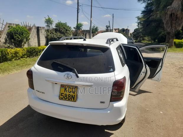 Toyota Corolla Fielder 2011 White