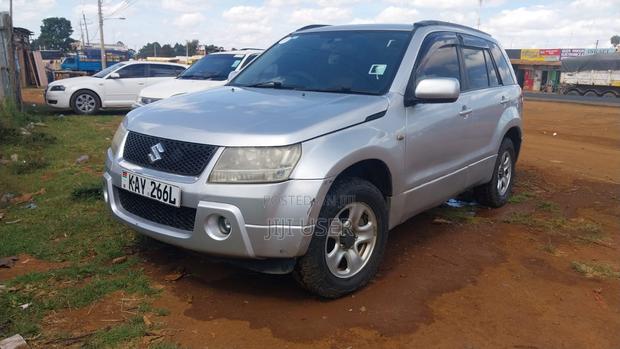 Suzuki Escudo 2001 Silver