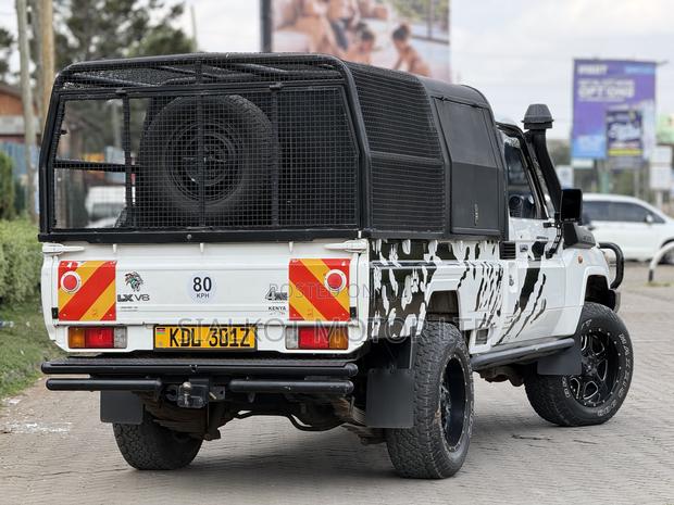 Toyota Land Cruiser 76 Series 2023 White