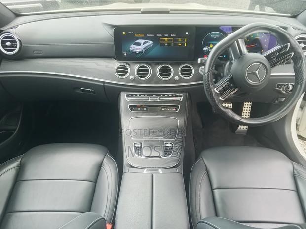 Mercedes-Benz E200 2020 White