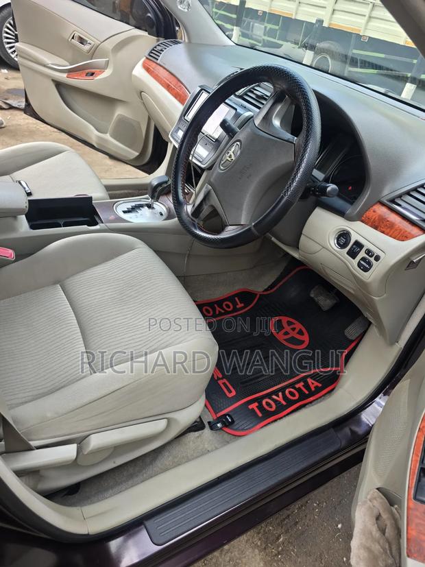 Toyota Premio 2011 Brown