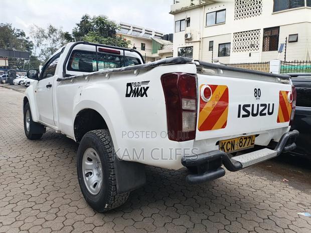 Isuzu D-MAX 2017 White