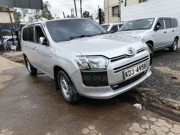 Toyota Succeed SV Premium 2016 Silver