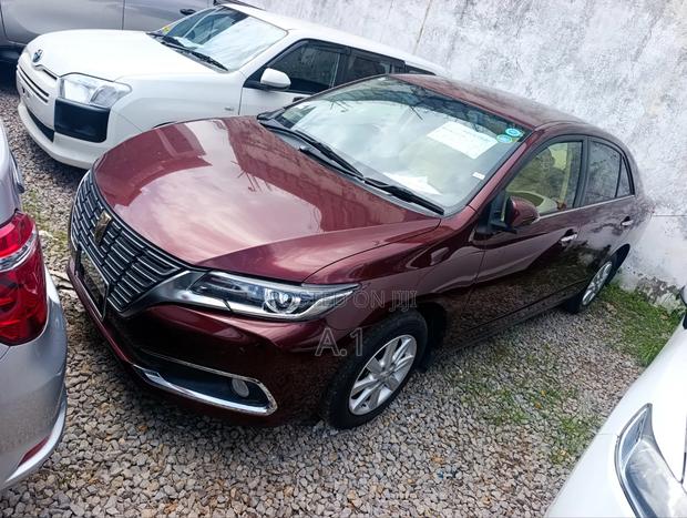 Toyota Premio 2019 Beige