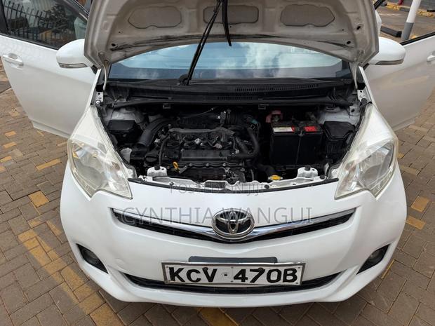 Toyota Ractis 2012 White