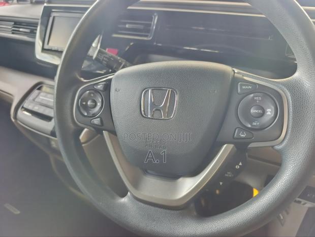Honda Stepwgn 2019 Gray