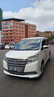 Toyota Noah 2017 White for sale