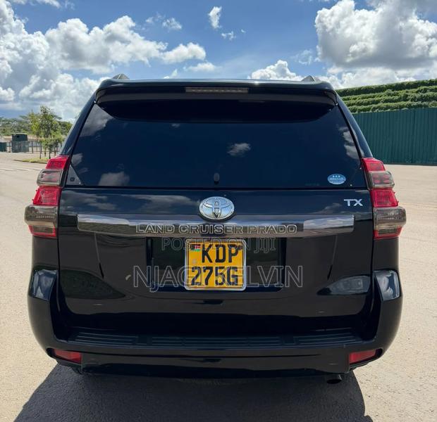 Toyota Land Cruiser Prado 2017 Black