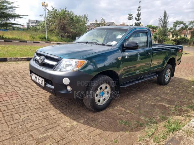 Toyota Hilux 2010 Gray