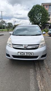 Toyota ISIS 2013 Silver for sale