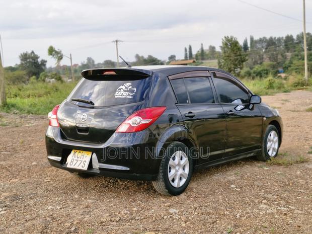 Nissan Tiida 2010 Black