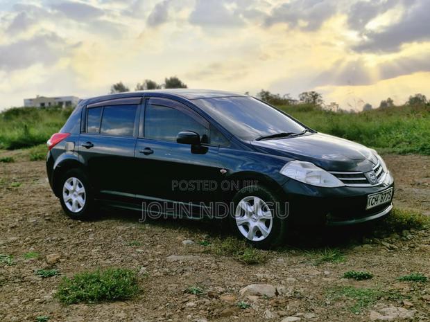 Nissan Tiida 2010 Black