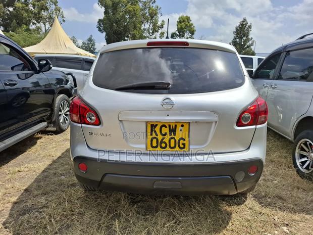 Nissan Dualis 2012 Silver