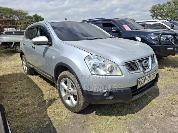 Nissan Dualis 2012 Silver