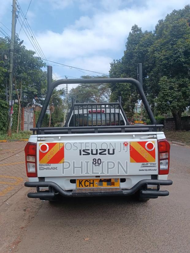Isuzu D-MAX 2015 White