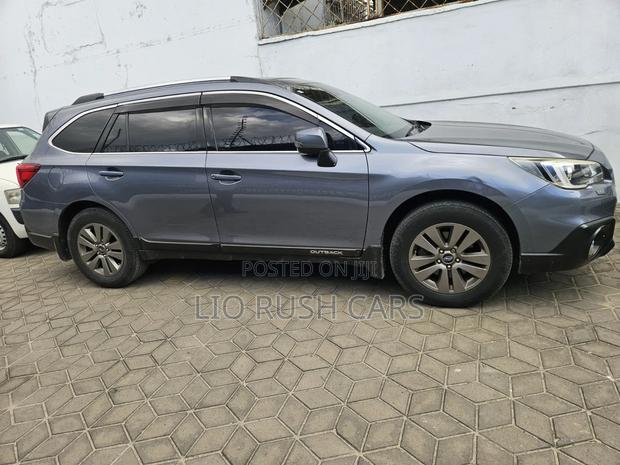 Subaru Outback 2018 Blue