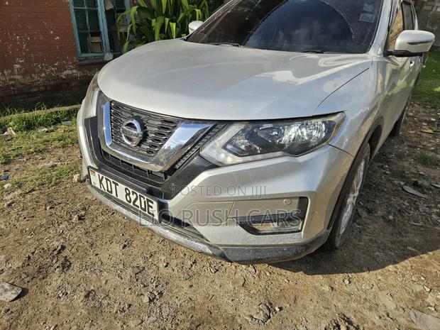 Nissan X-Trail 2018 Silver