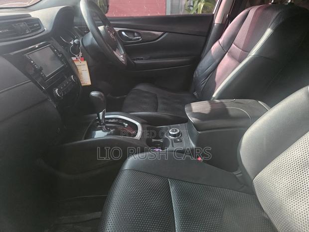 Nissan X-Trail 2018 Silver