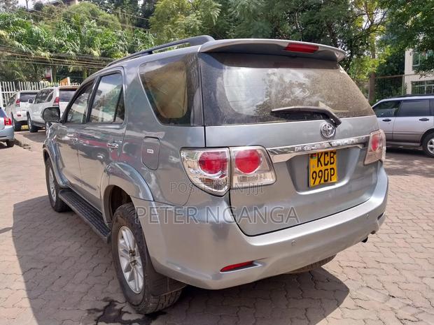 Toyota Fortuner 2014 Gold