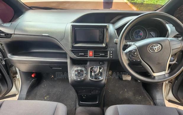 Toyota Harrier 2004 Silver