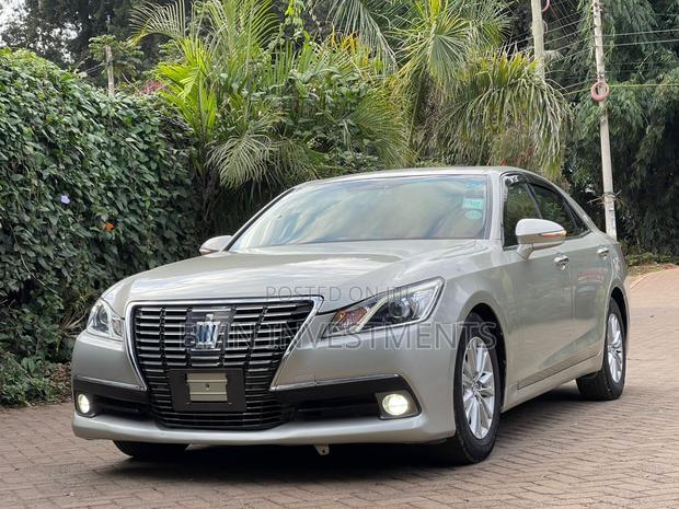 Toyota Crown 2013 Silver