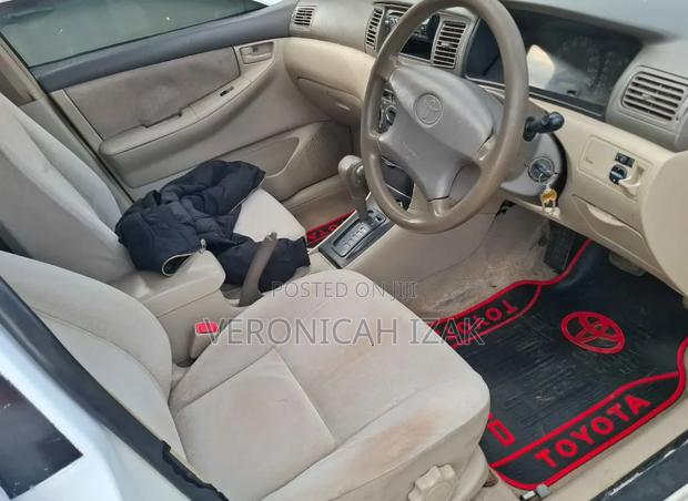 Toyota Corolla 2004 White