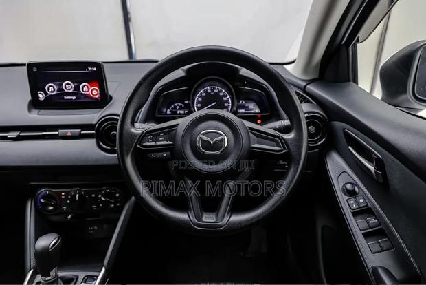 Mazda 2 2019 White