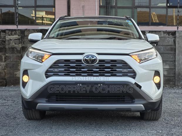 Toyota RAV4 2020 White
