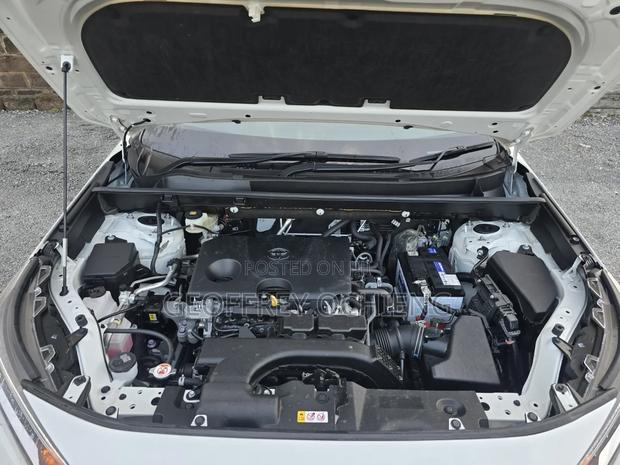 Toyota RAV4 2020 White