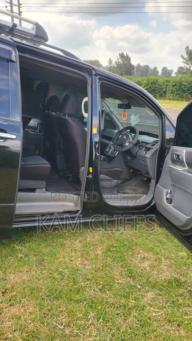 Toyota Voxy 2011 Black