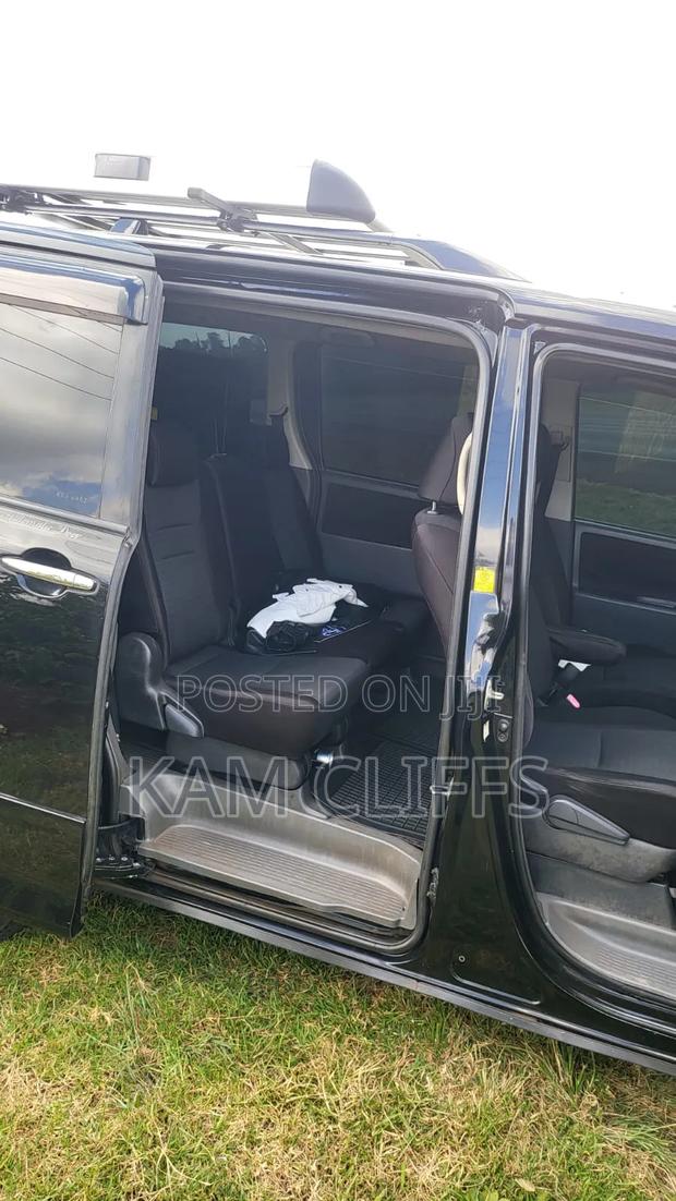 Toyota Voxy 2011 Black