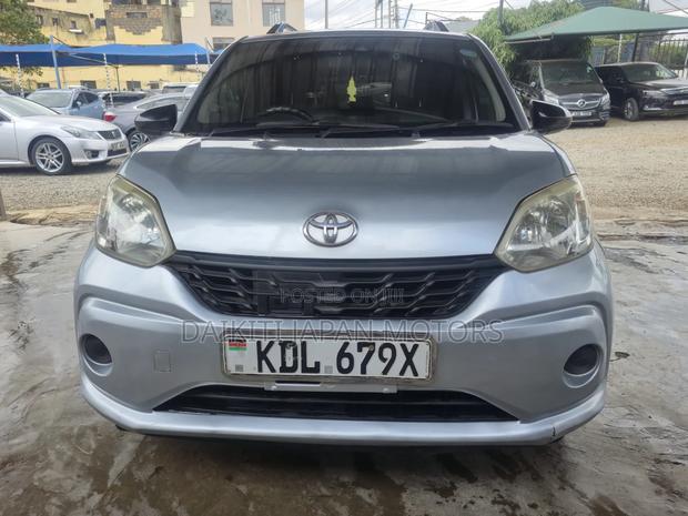 Toyota Passo 2016 Silver