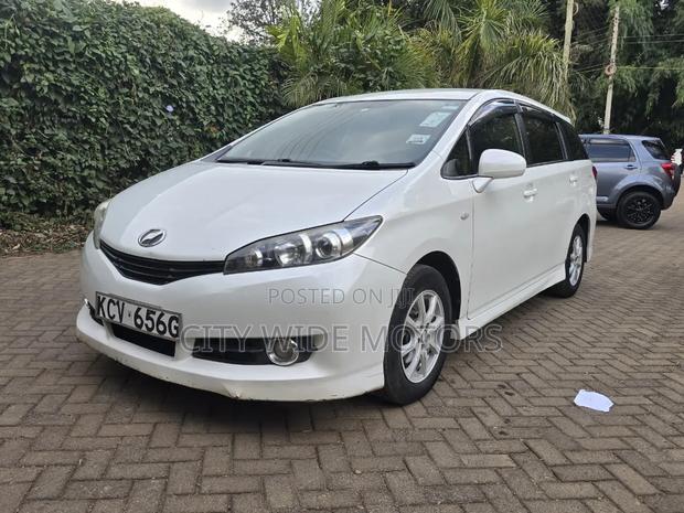 Toyota Wish 2012 White