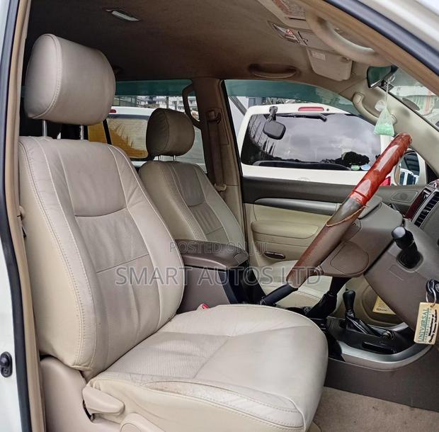 Toyota Land Cruiser 4.0 VVTi Executive 2008 White