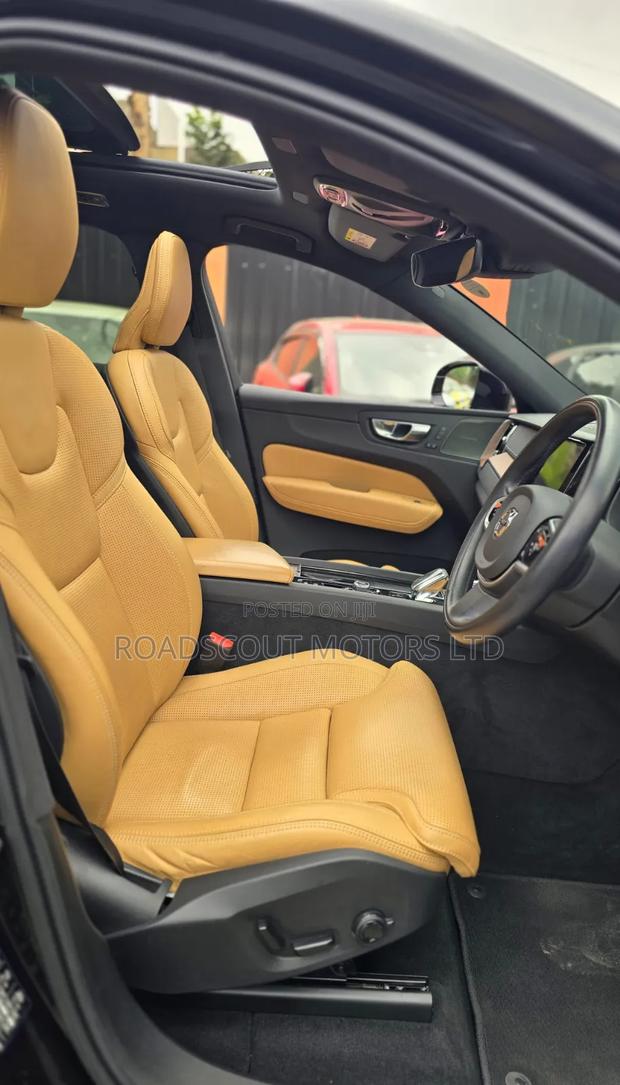Volvo XC60 2021 Black