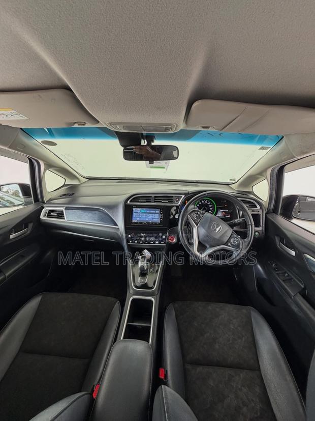 Honda Fit Shuttle 1.5 Hybrid 2WD 2019 Black