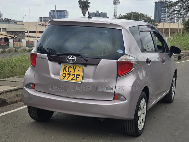 Toyota Ractis 2013 Pink