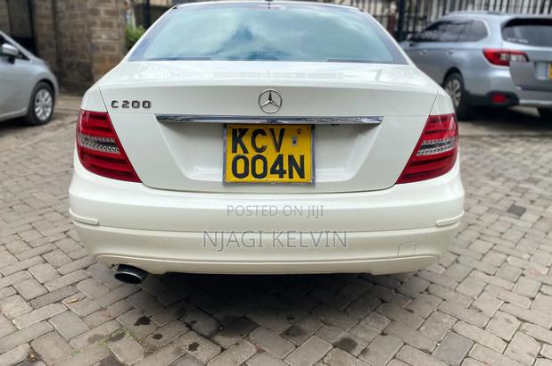 Mercedes-Benz C200 2012 Pearl