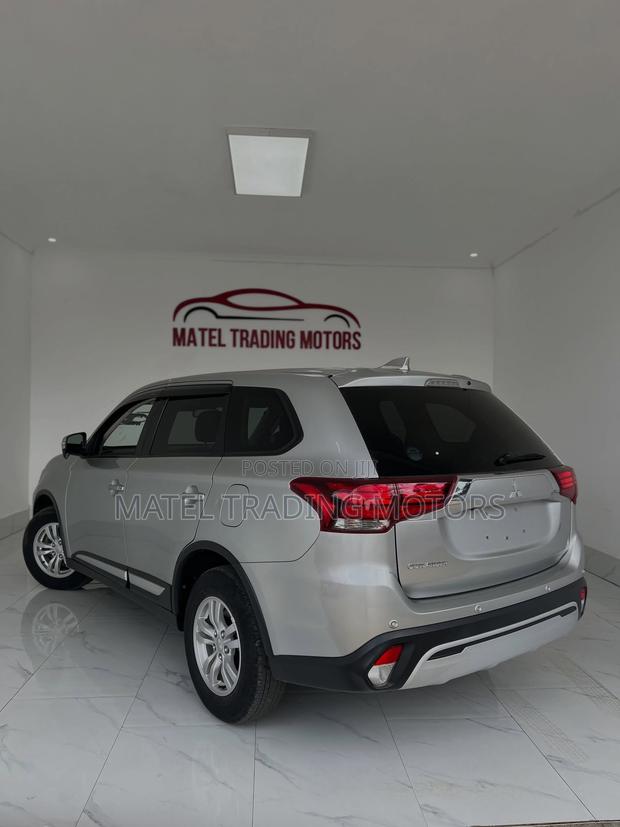 Mitsubishi Outlander SE AWC 2019 Gray