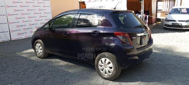 Toyota Vitz 2013 Maroon