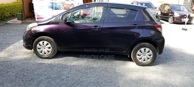 Toyota Vitz 2013 Maroon