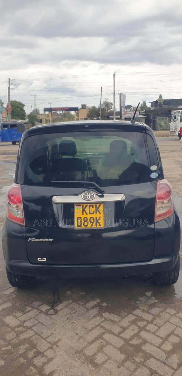 Toyota Ractis 2009 Black