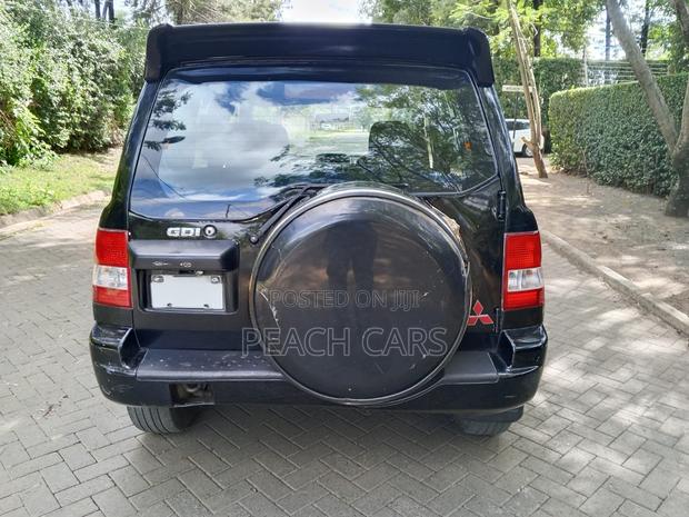 Mitsubishi Pajero IO 2002 Black