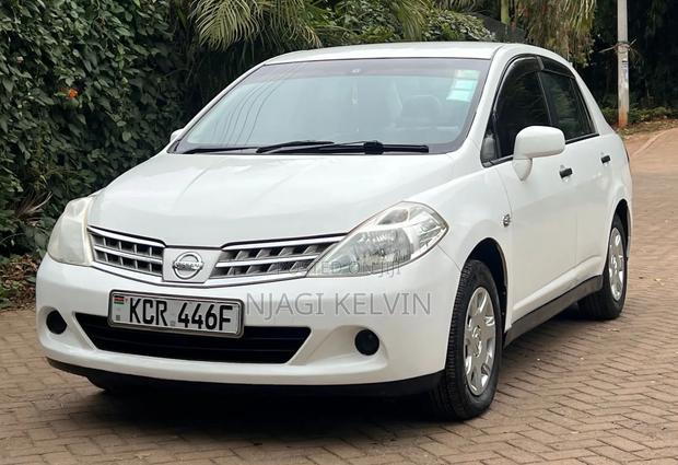 Nissan Tiida 2011 White