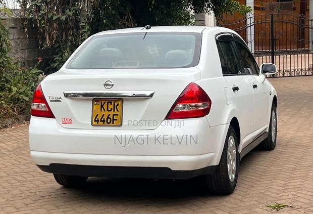 Nissan Tiida 2011 White