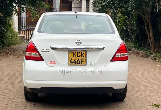 Nissan Tiida 2011 White