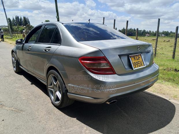 Mercedes-Benz C-Class 2009 Gray