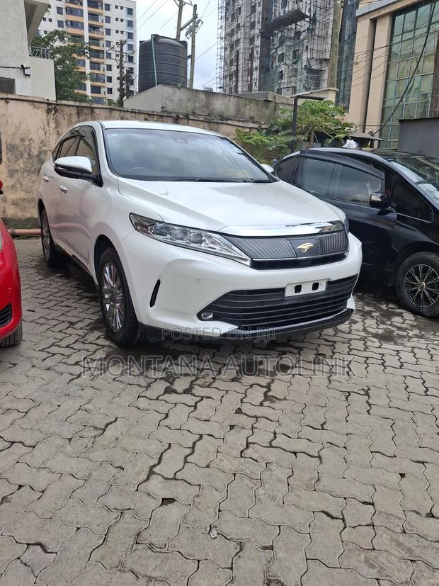 Toyota Harrier 2.0 2019 Pearl