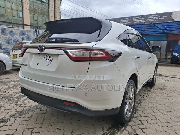 Toyota Harrier 2.0 2019 Pearl