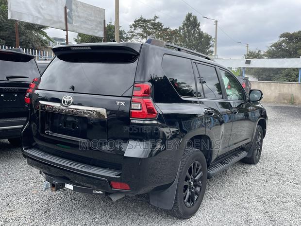 Toyota Land Cruiser Prado 2.7 2021 Black